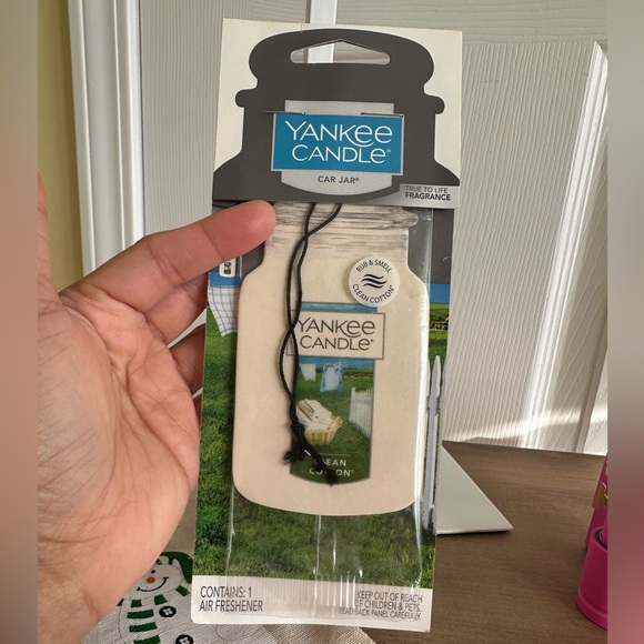 Jeffree Star Velvet Trap Lipstick & Other Goodies - Picture 11 of 12